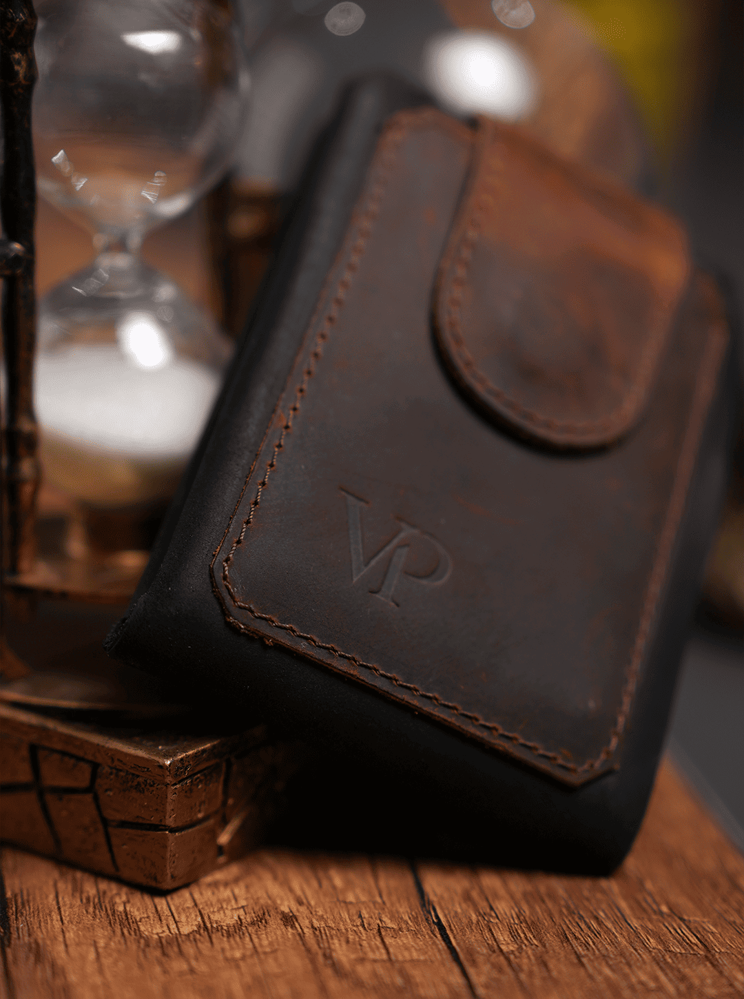 Apex Pop-Up Wallet in Vintage Brown and Black, open side view
